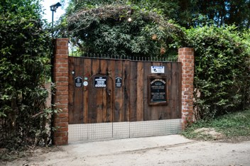 Minca Casa Maracuya main door