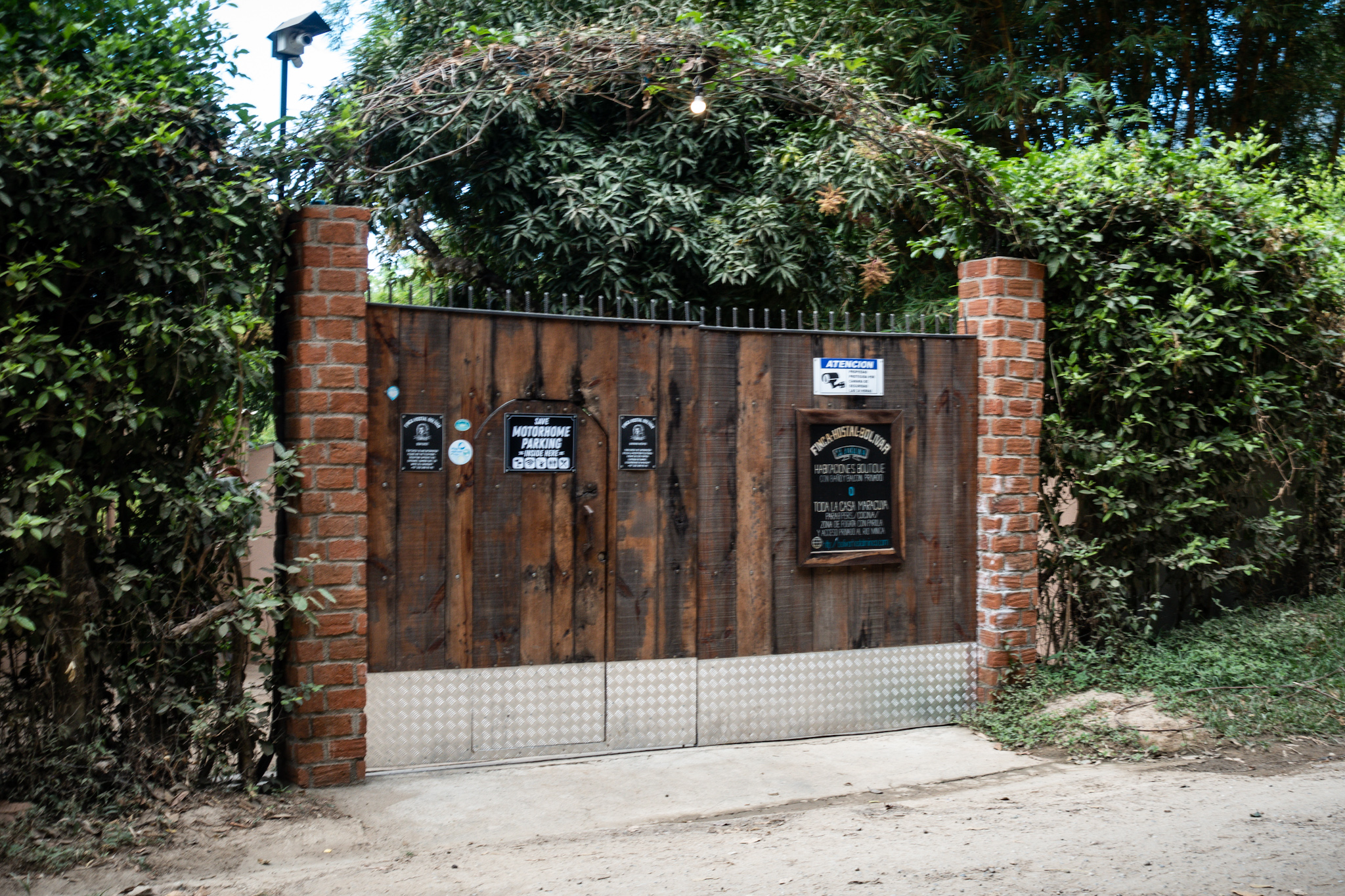 Minca Casa Maracuya main door