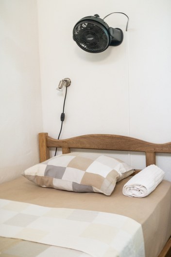 Minca Fina Hostal Bolivar Casa Maracuya single dorm bed with ventilator